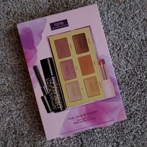 tarte Live, Love, Bloom Set